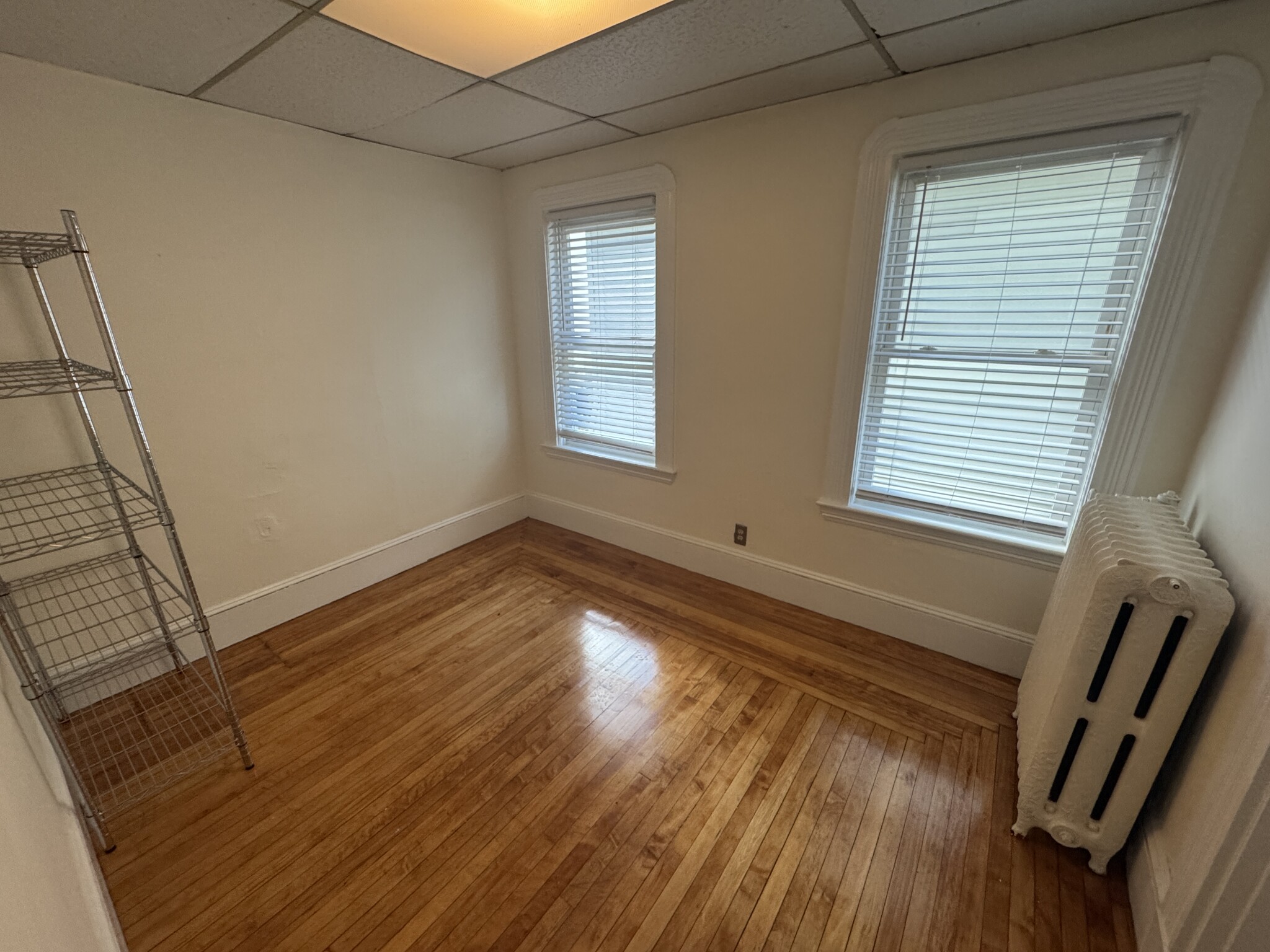 3 bed, 1 bath apartment for rent at 24 Highland Ave Unit 2, Prospect Hill — photo 4 of 12