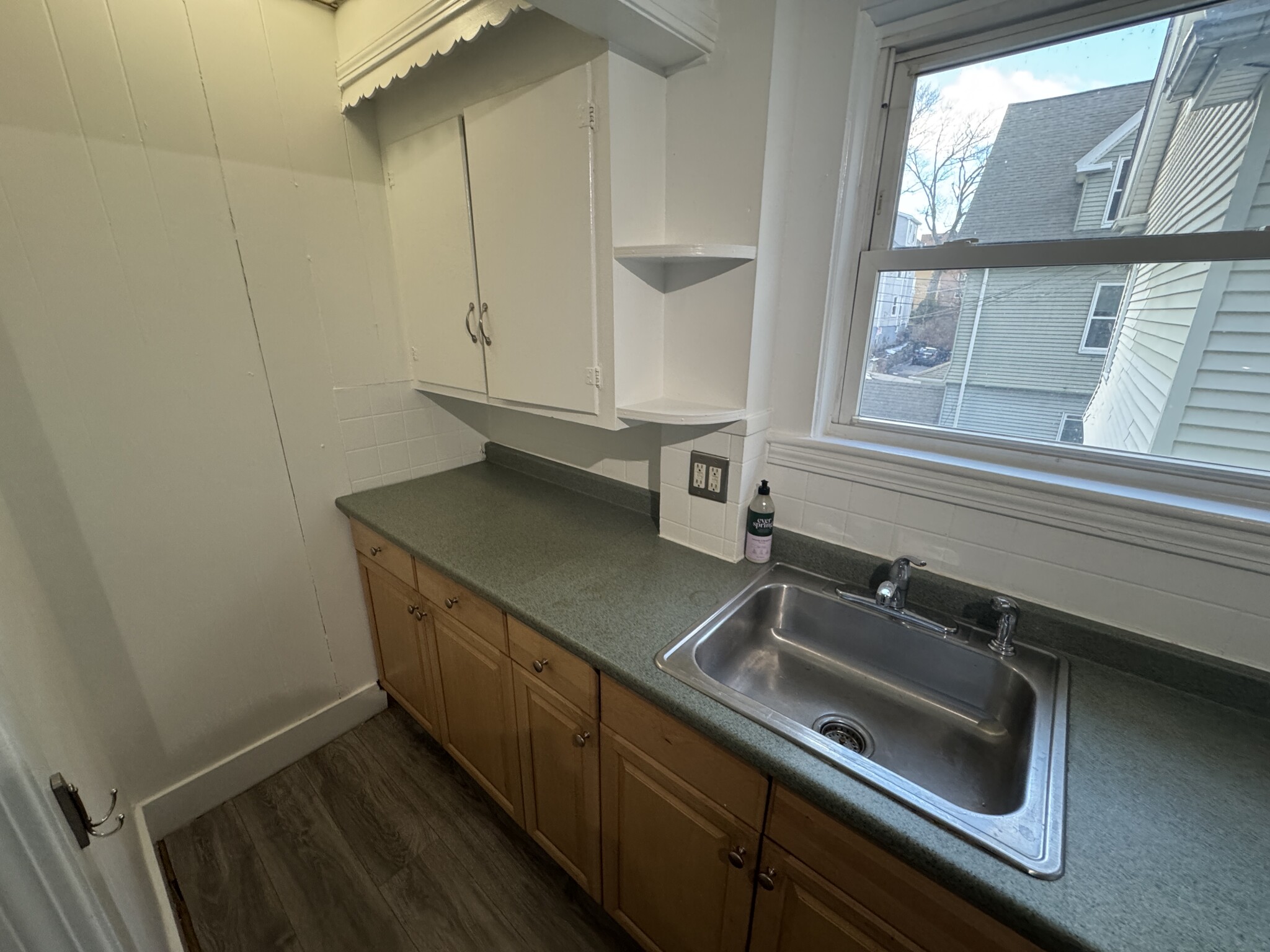 3 bed, 1 bath apartment for rent at 24 Highland Ave Unit 2, Prospect Hill — photo 9 of 12