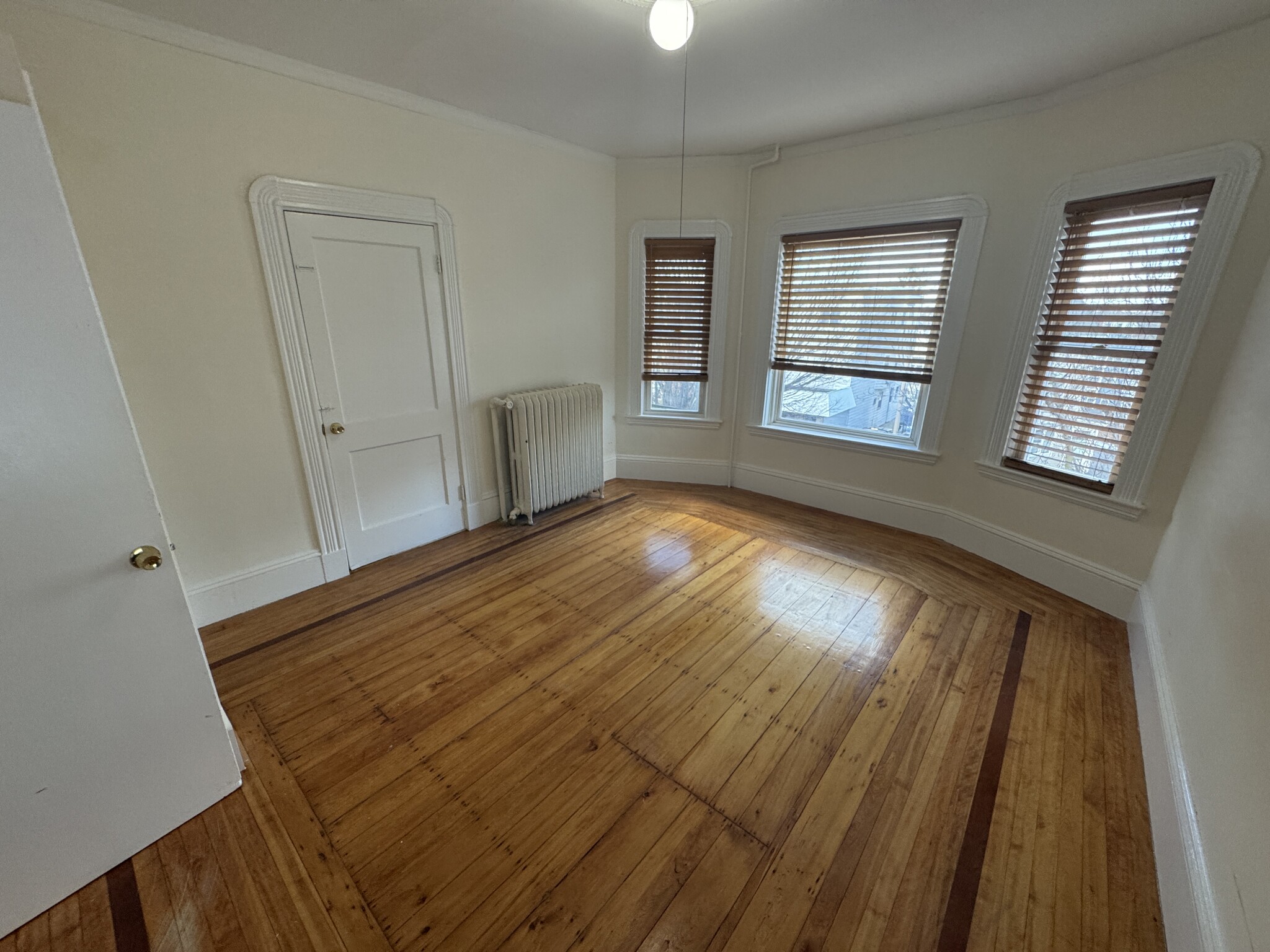 3 bed, 1 bath apartment for rent at 24 Highland Ave Unit 2, Prospect Hill — photo 5 of 12