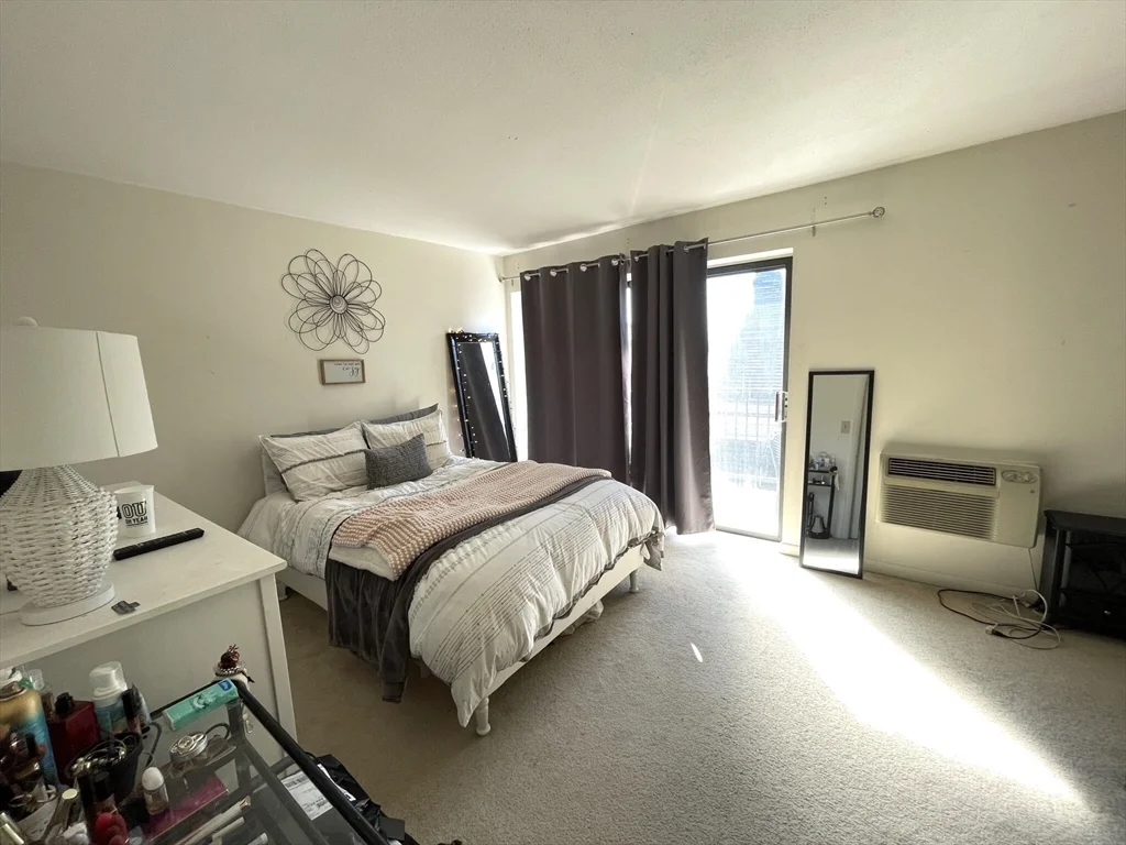 2 bed, 1 bath apartment for rent at 24 Highland Unit 12, Mid Cambridge — photo 6 of 8