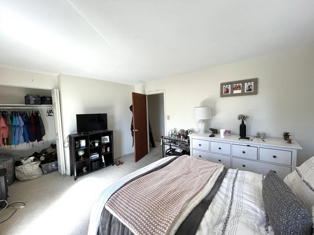 2 bed, 1 bath apartment for rent at 24 Highland Unit 12, Mid Cambridge — photo 5 of 8