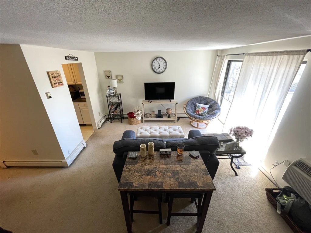 2 bed, 1 bath apartment for rent at 24 Highland Unit 12, Mid Cambridge — photo 2 of 8