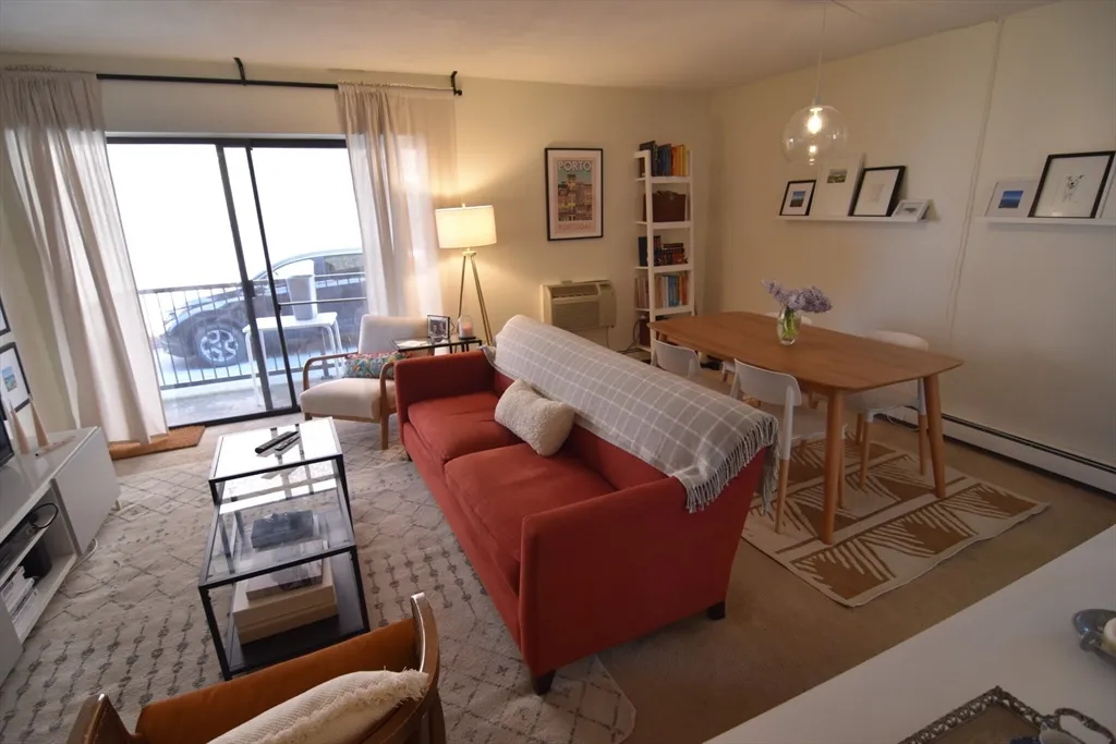 1 bed, 1 bath apartment for rent at 24 Highland Unit 5, Mid Cambridge — photo 1 of 9
