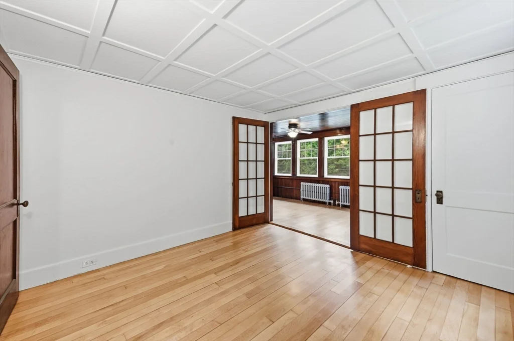 3 bed, 1 bath apartment for rent at 24 Hildreth St, Francis Hill — photo 19 of 38