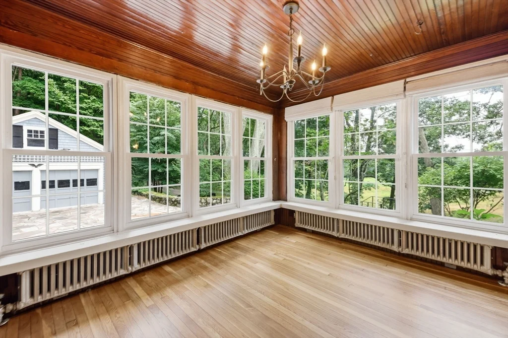 3 bed, 1 bath apartment for rent at 24 Hildreth St, Francis Hill — photo 6 of 38