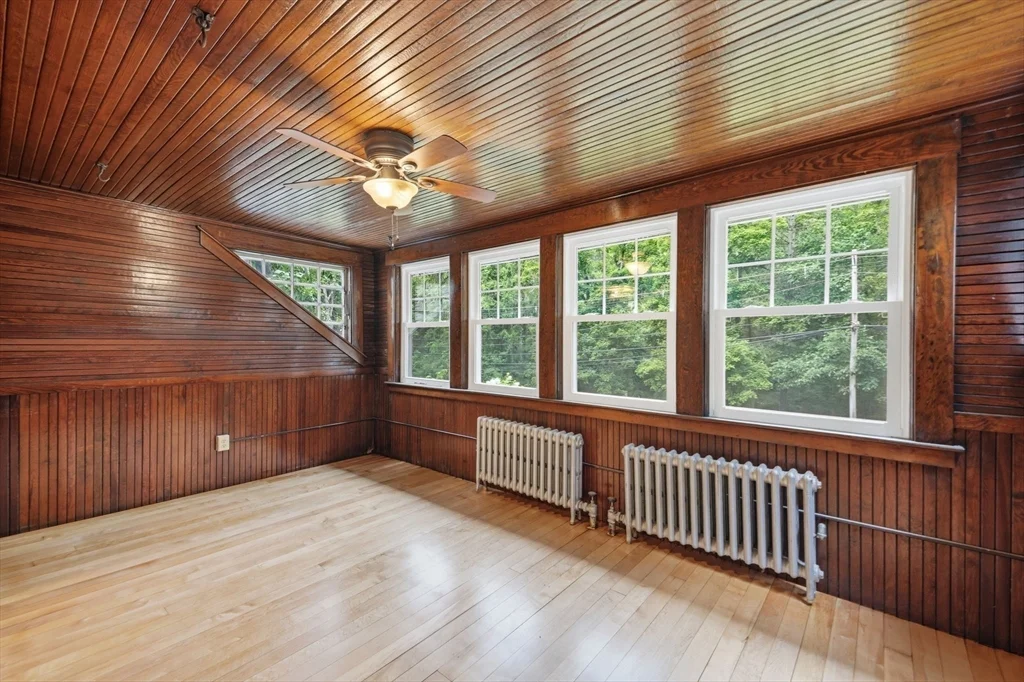 3 bed, 1 bath apartment for rent at 24 Hildreth St, Francis Hill — photo 20 of 38