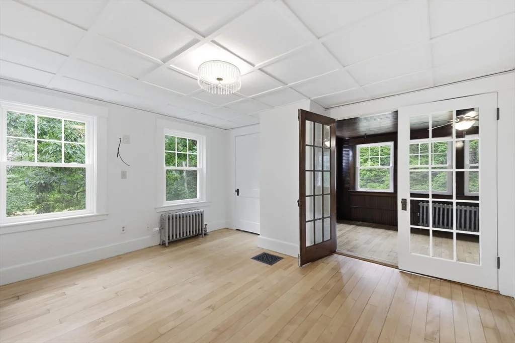 3 bed, 1 bath apartment for rent at 24 Hildreth St, Francis Hill — photo 24 of 38