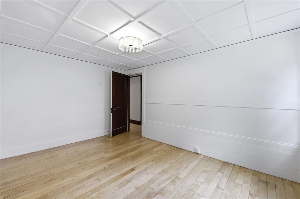3 bed, 1 bath apartment for rent at 24 Hildreth St, Francis Hill — photo 26 of 38