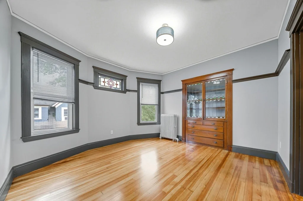 3 bed, 1 bath apartment for rent at 24 Hinckley Unit 2, Dorchester — photo 25 of 36