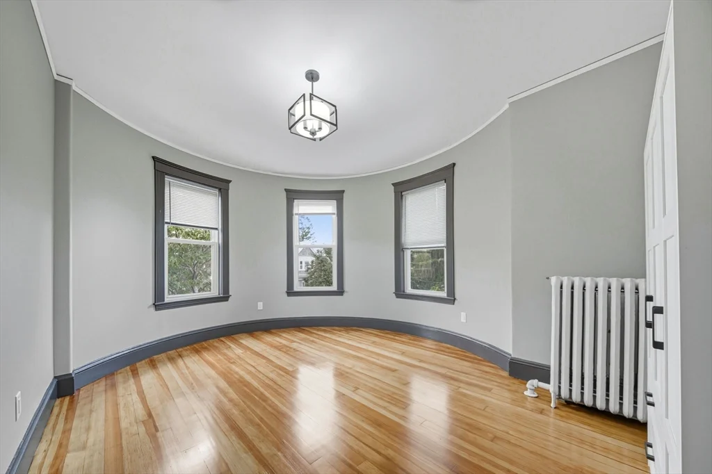 3 bed, 1 bath apartment for rent at 24 Hinckley Unit 2, Dorchester — photo 11 of 36