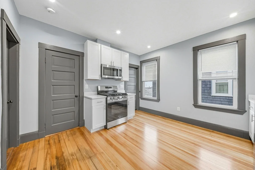 3 bed, 1 bath apartment for rent at 24 Hinckley Unit 2, Dorchester — photo 19 of 36