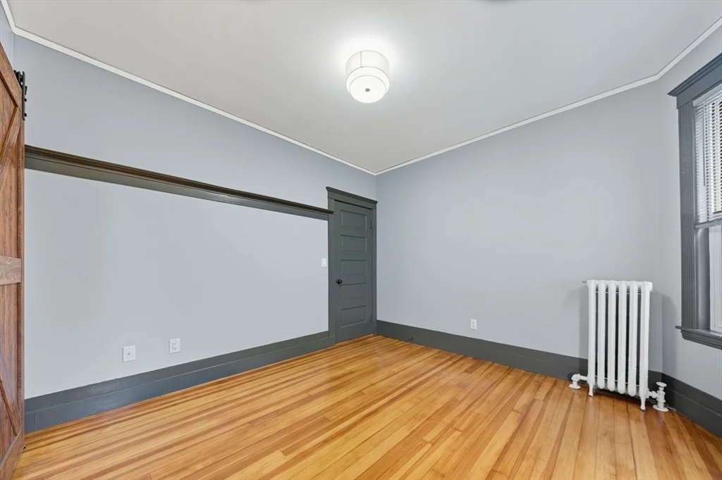 3 bed, 1 bath apartment for rent at 24 Hinckley Unit 3, Dorchester — photo 15 of 36