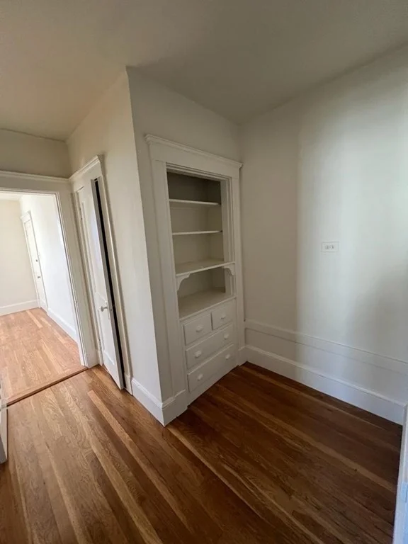 3 bed, 1 bath apartment for rent at 24 Hollis Ave Unit 2R, Quincy — photo 5 of 22