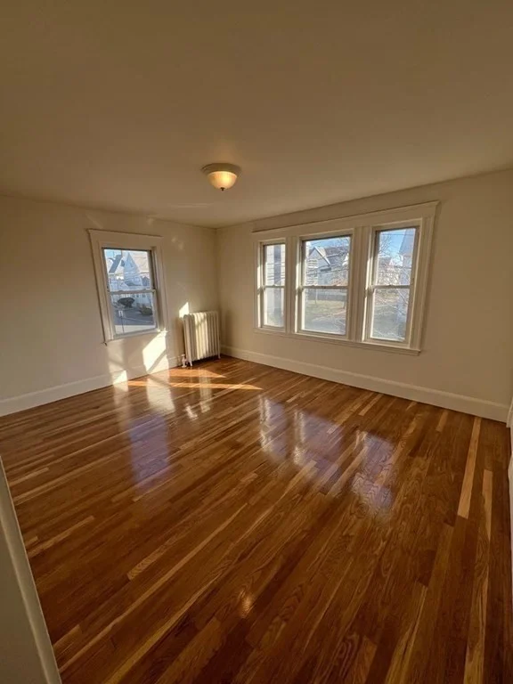 3 bed, 1 bath apartment for rent at 24 Hollis Ave Unit 2R, Quincy — photo 3 of 22