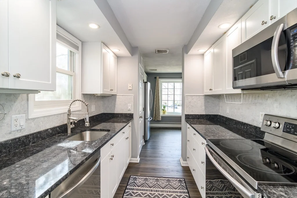 3 bed, 2 bath apartment for rent at 24 Homeward Ln Unit 24, Natick — photo 2 of 16