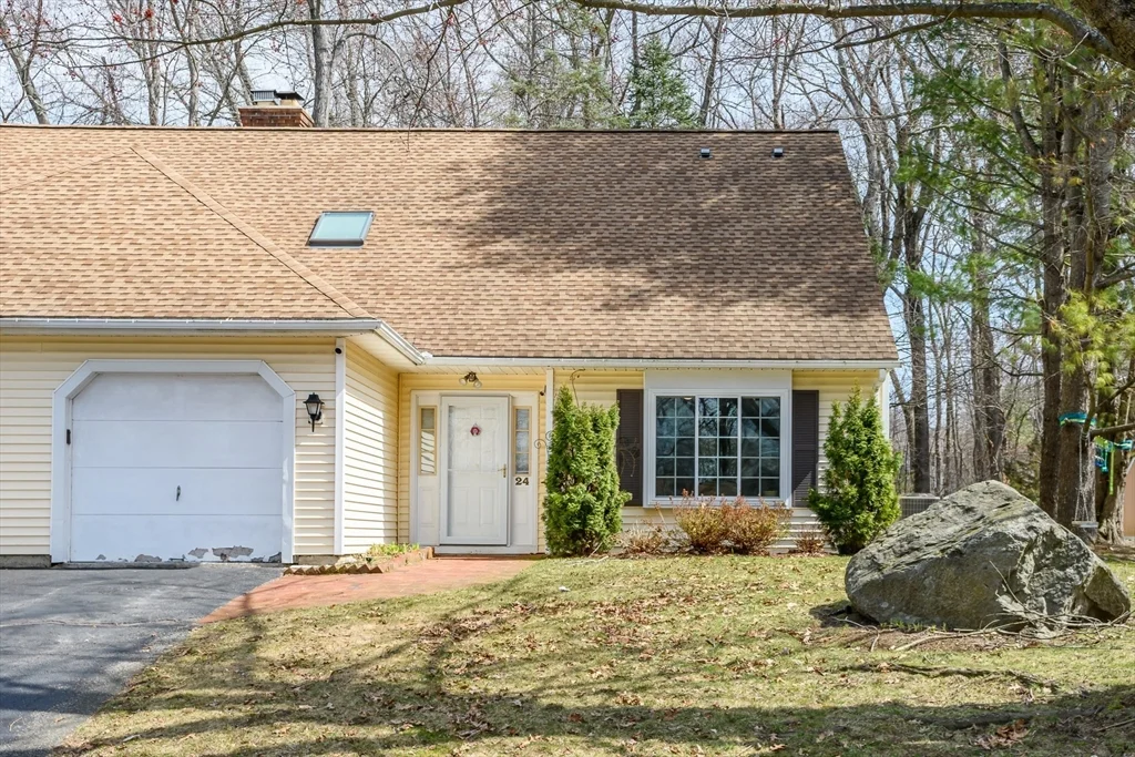 3 bed, 2 bath apartment for rent at 24 Homeward Ln Unit 24, Natick — photo 1 of 16