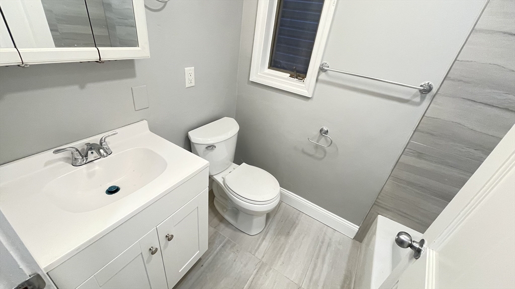 2 bed, 1 bath apartment for rent at 24 Howell St Unit 1, Dorchester — photo 4 of 14
