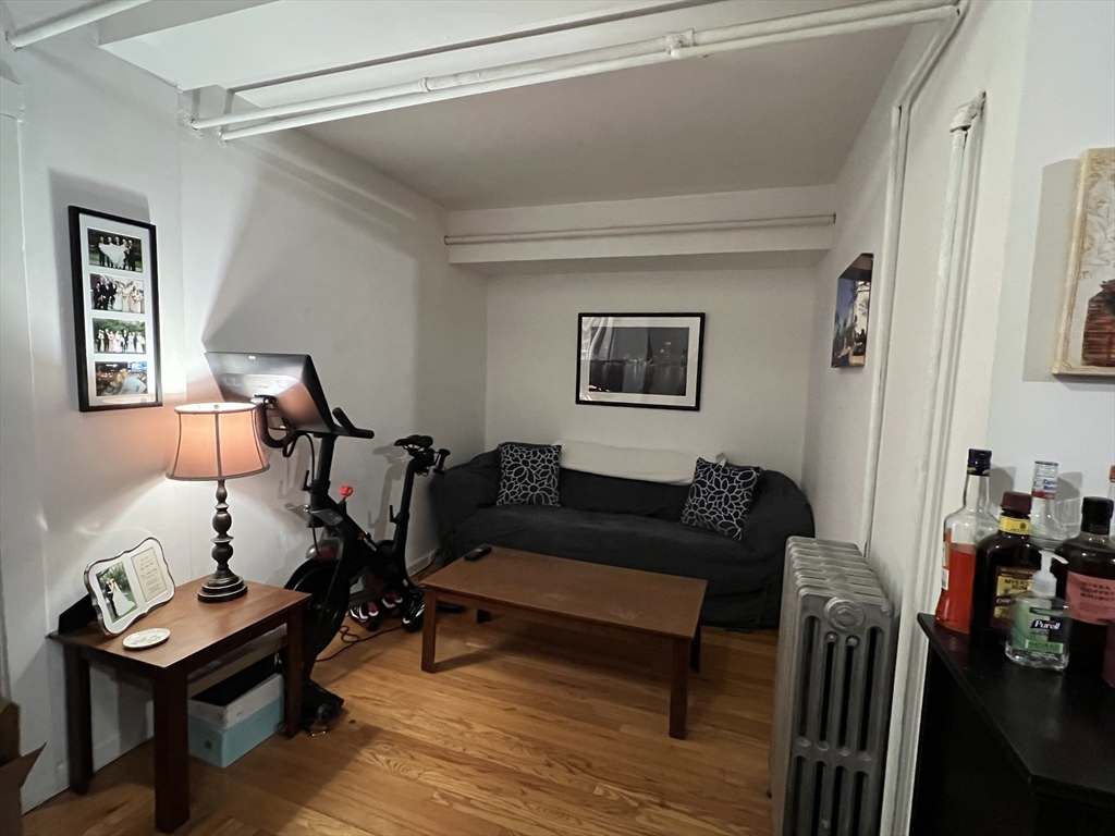 1 bed, 1 bath apartment for rent at 24 Isabella Unit B, Back Bay
