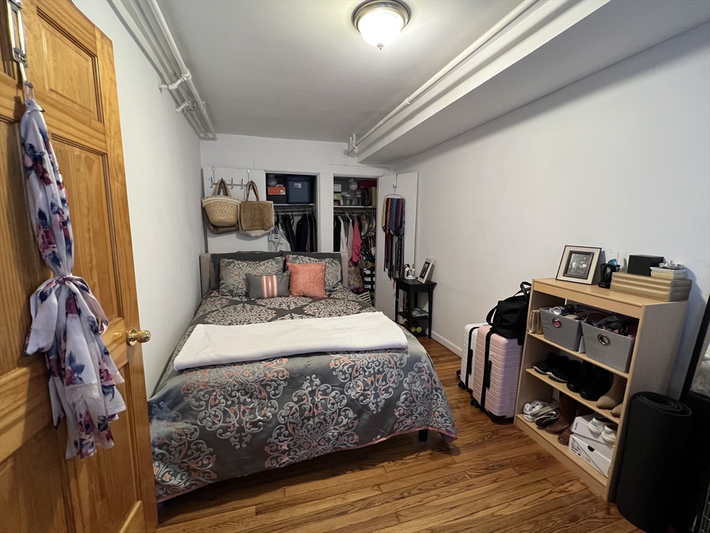 1 bed, 1 bath apartment for rent at 24 Isabella Unit B, Back Bay — photo 4 of 7
