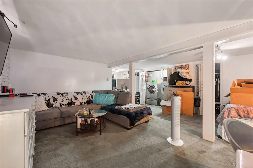 3 bed, 1.5 bath apartment for rent at 24 Johnson St Unit 1, Malden — photo 10 of 13