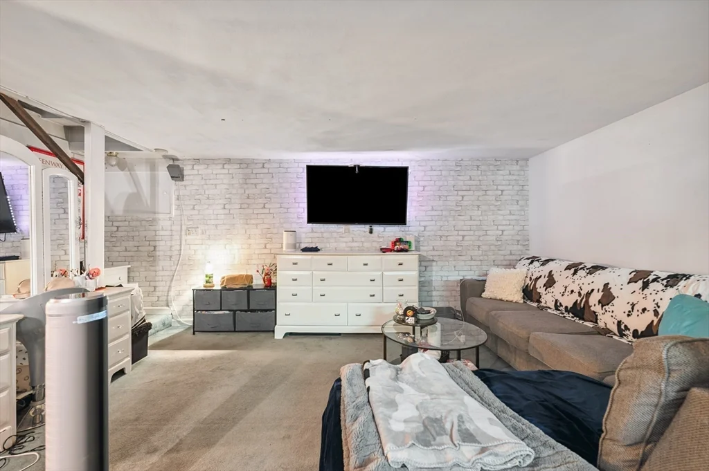 3 bed, 1.5 bath apartment for rent at 24 Johnson St Unit 1, Malden — photo 1 of 13