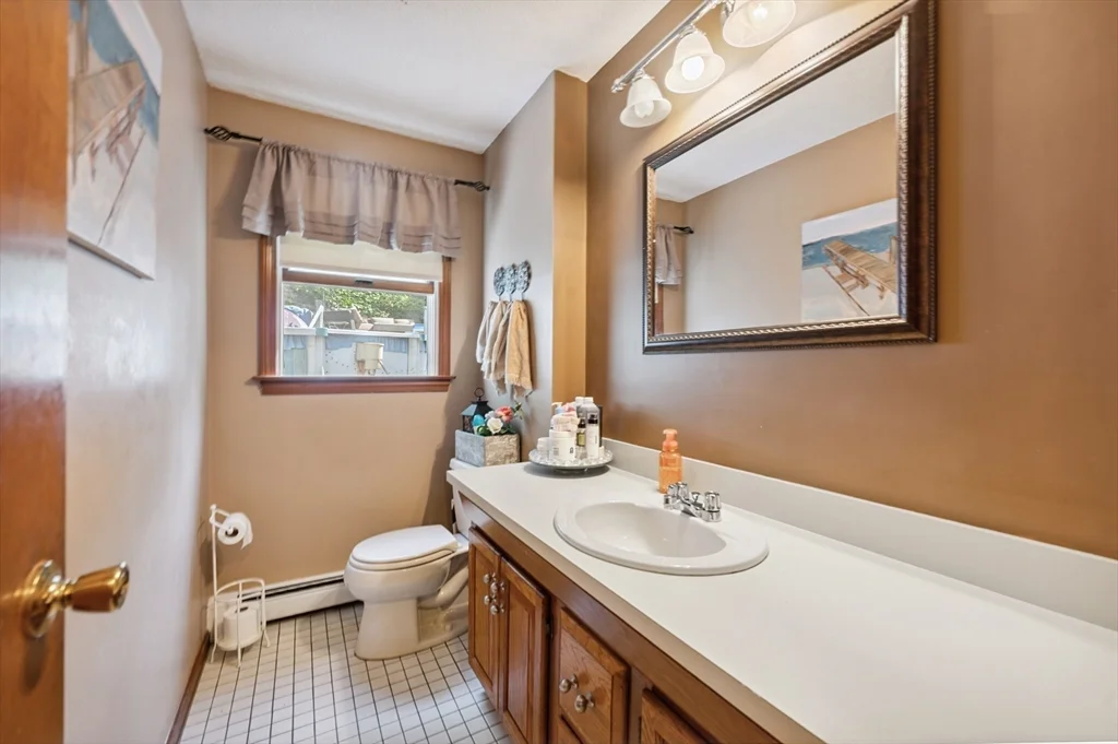 3 bed, 1.5 bath apartment for rent at 24 Johnson St Unit 1, Malden — photo 4 of 13