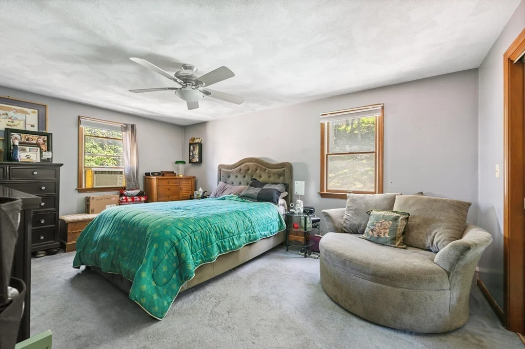 3 bed, 1.5 bath apartment for rent at 24 Johnson St Unit 1, Malden — photo 6 of 13