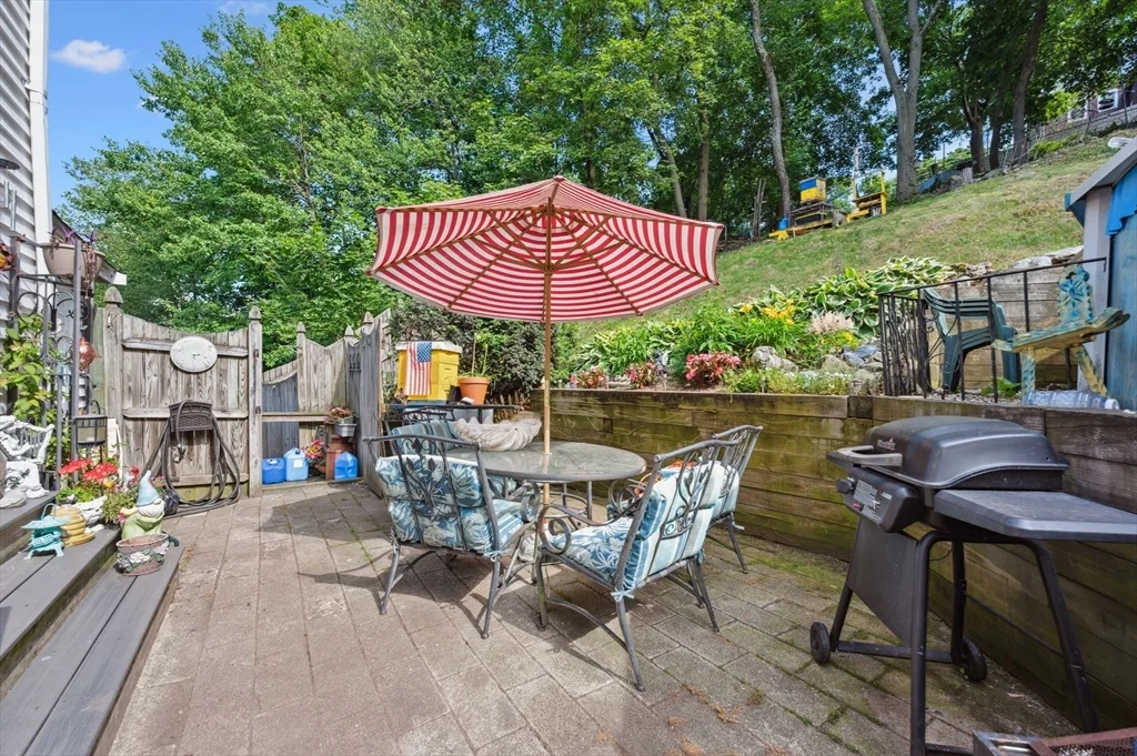 3 bed, 1.5 bath apartment for rent at 24 Johnson St Unit 1, Malden — photo 11 of 13