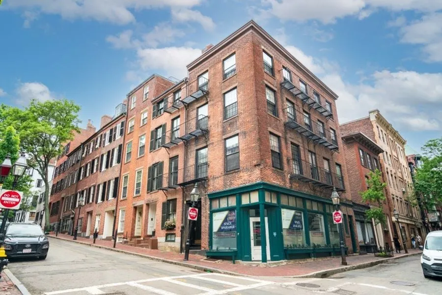 Studio bed, 1 bath apartment for rent at 24 Joy St Unit 6, Beacon Hill — photo 6 of 6