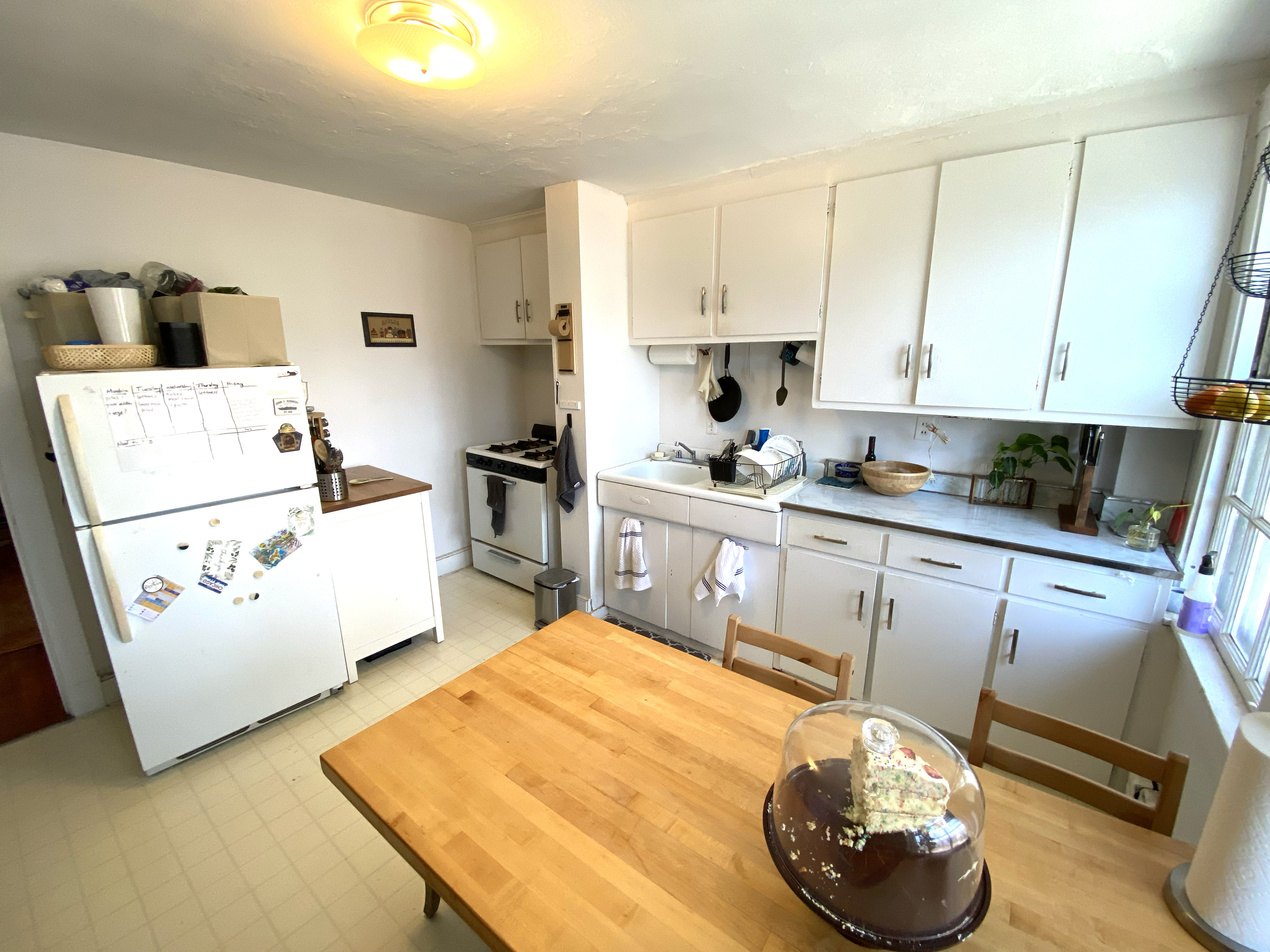 3 bed, 2 bath apartment for rent at 24 Lanark Rd Unit 2, Brighton — photo 2 of 8