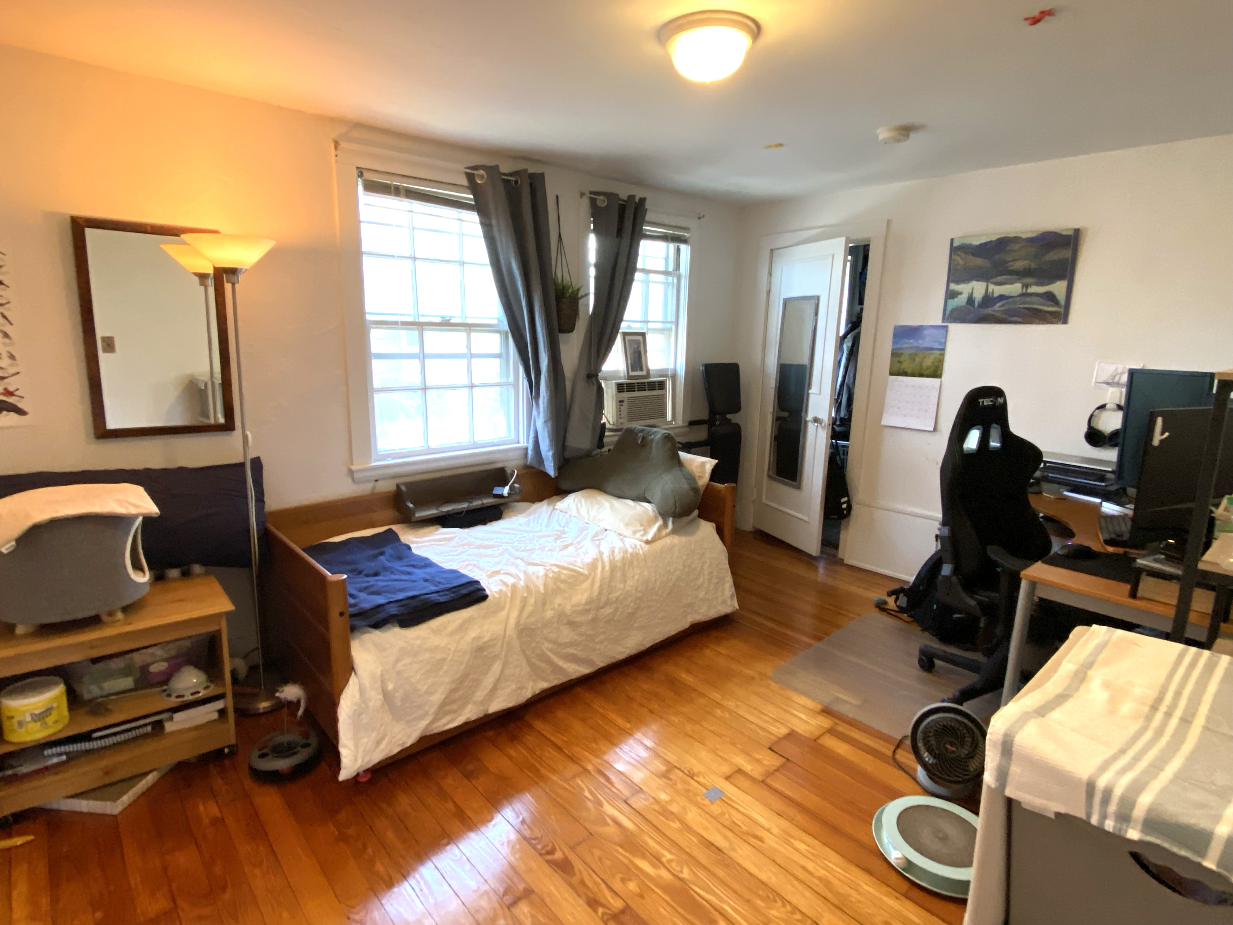 3 bed, 2 bath apartment for rent at 24 Lanark Rd Unit 2, Brighton — photo 6 of 8