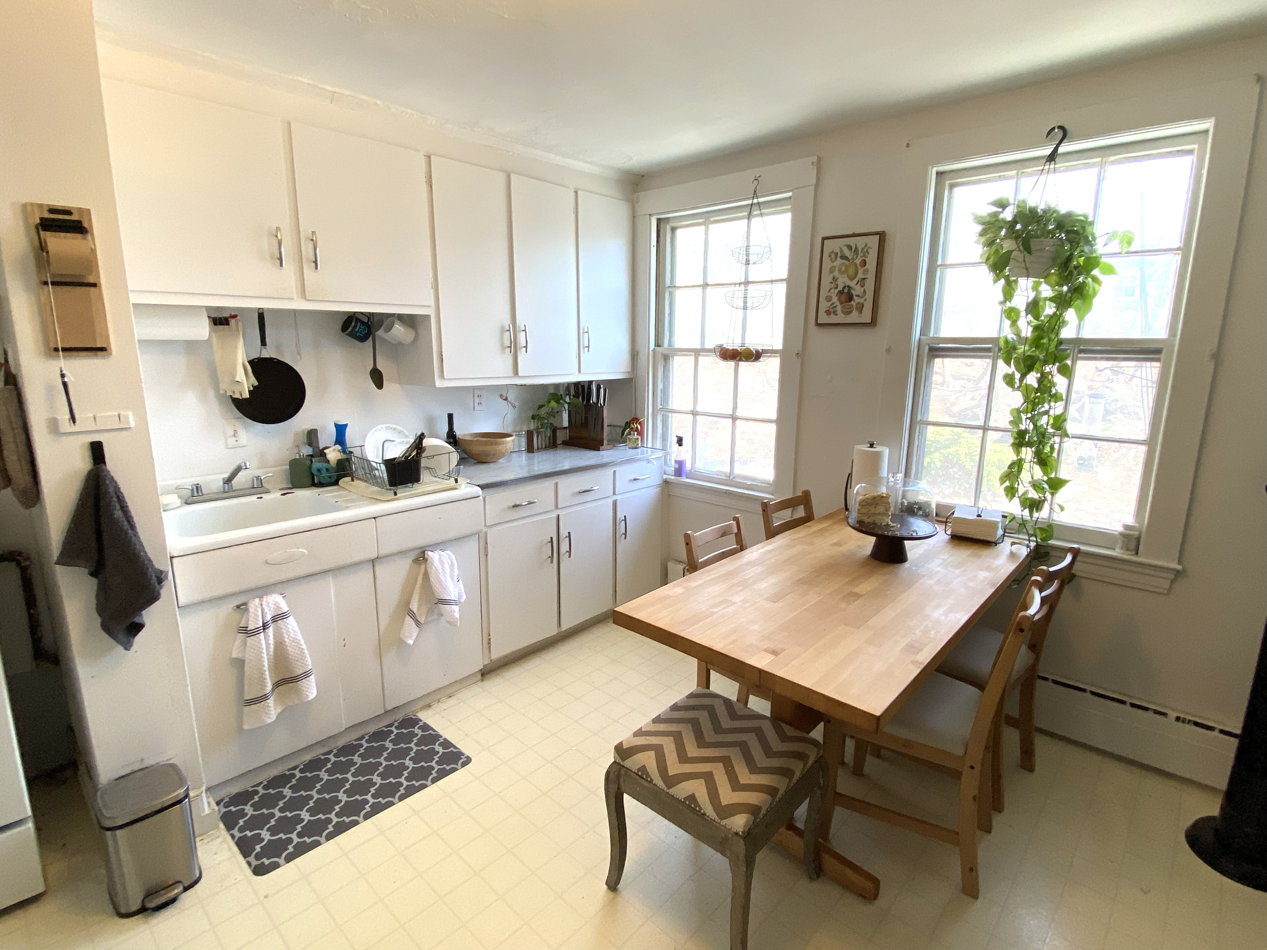 3 bed, 2 bath apartment for rent at 24 Lanark Rd Unit 2, Brighton — photo 1 of 8