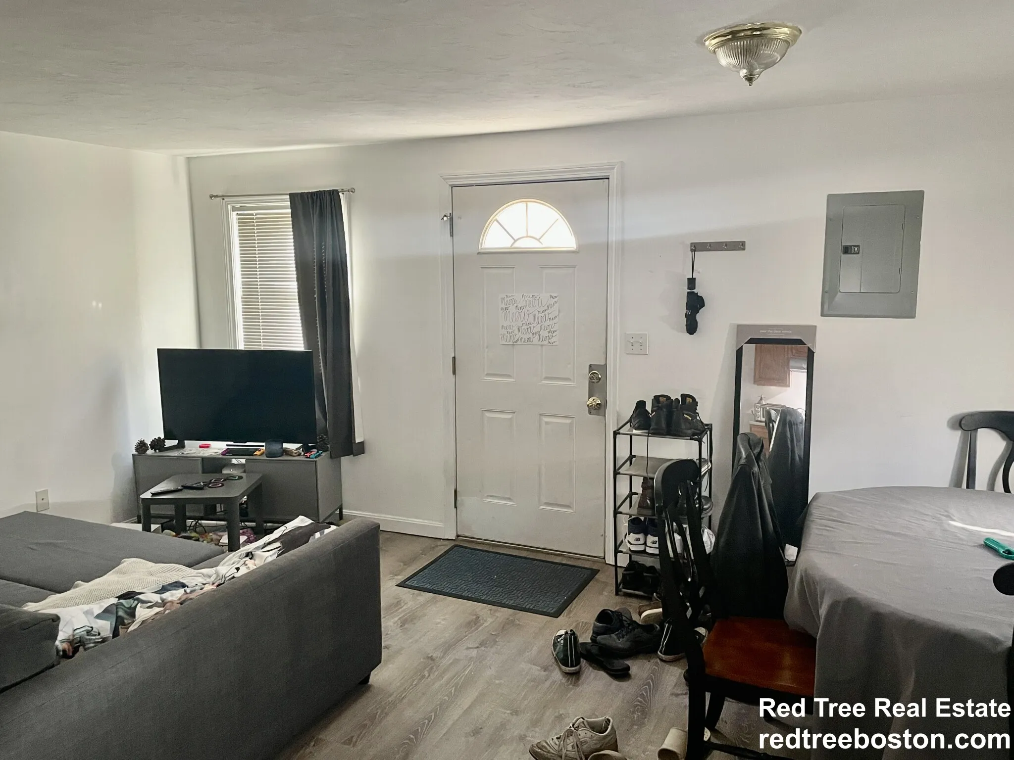 4 bed, 2.5 bath apartment for rent at 24 Lawn St Unit 1, Mission Hill — photo 4 of 16