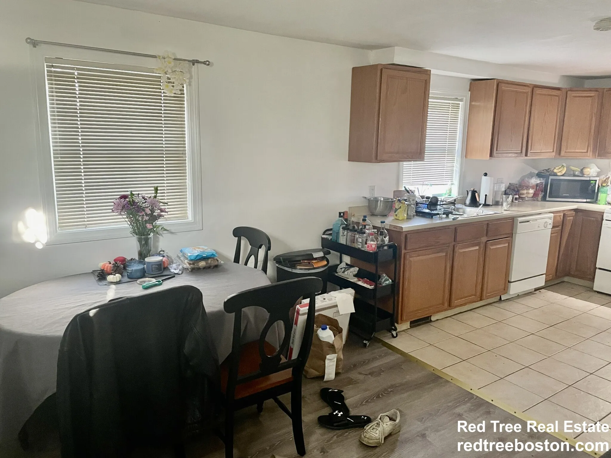 4 bed, 2.5 bath apartment for rent at 24 Lawn St Unit 1, Mission Hill — photo 2 of 16