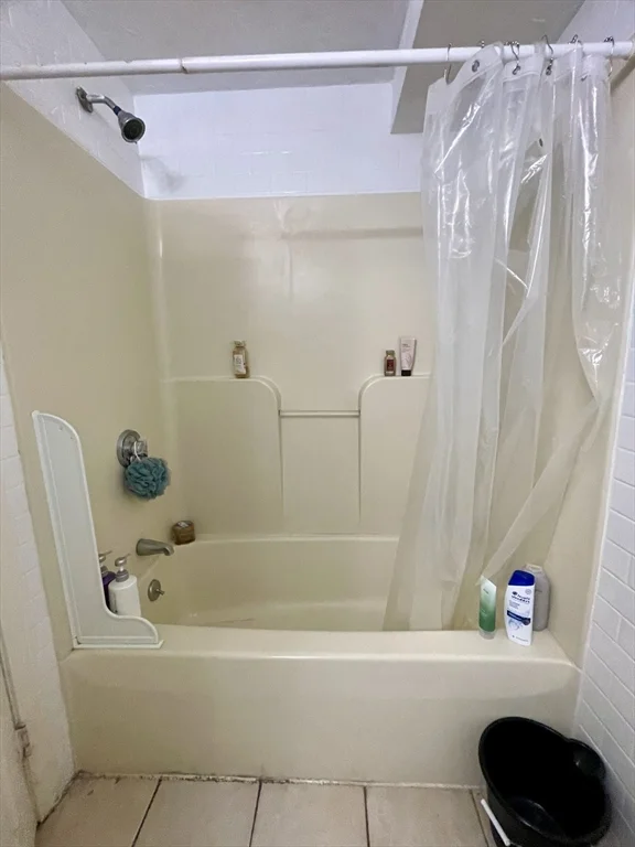 4 bed, 2.5 bath apartment for rent at 24 Lawn St Unit 2, Mission Hill — photo 9 of 20