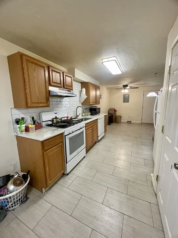 4 bed, 2.5 bath apartment for rent at 24 Lawn St Unit 2, Mission Hill — photo 1 of 20