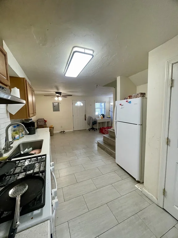 4 bed, 2.5 bath apartment for rent at 24 Lawn St Unit 2, Mission Hill — photo 2 of 20