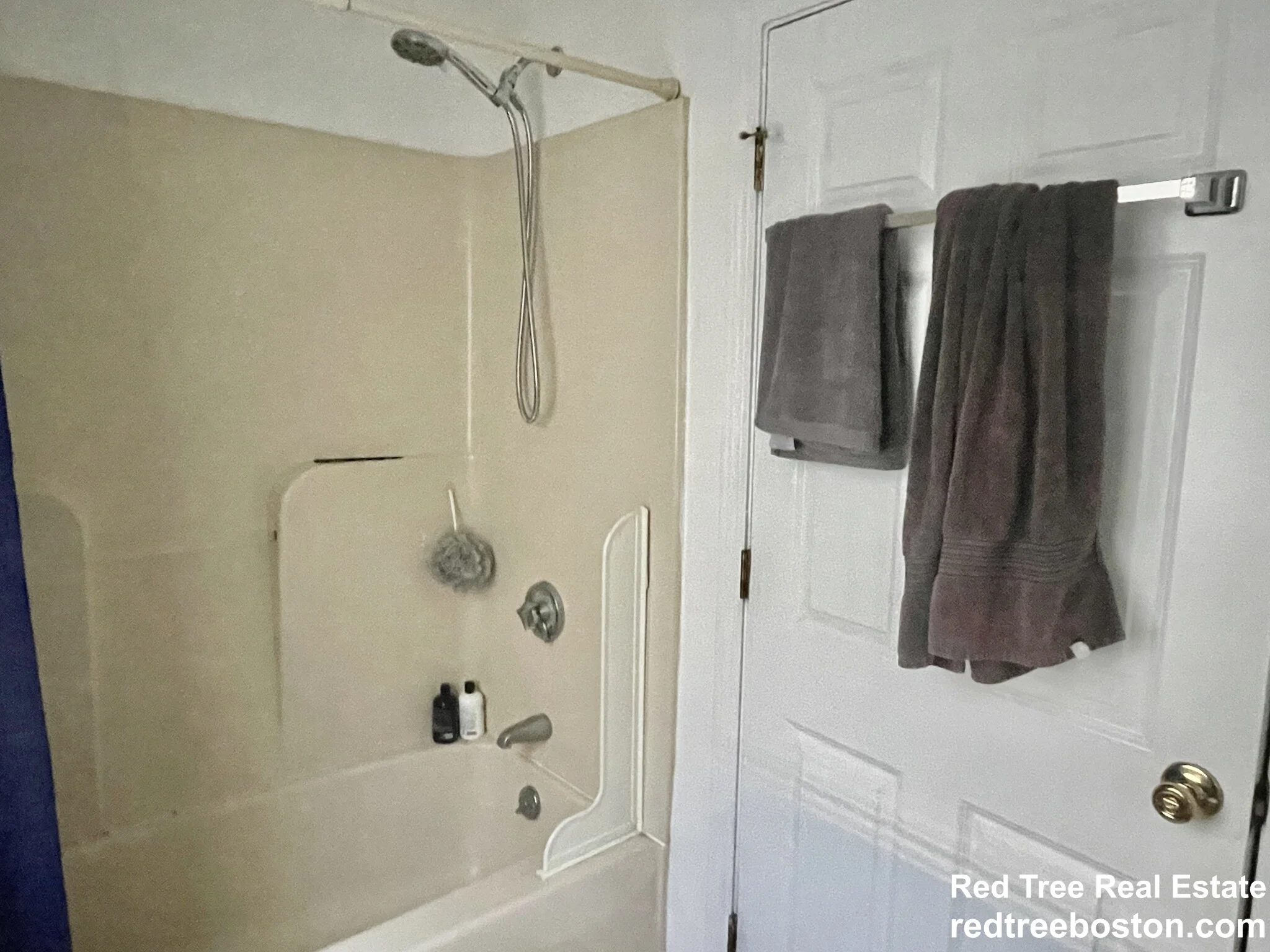 4 bed, 2.5 bath apartment for rent at 24 Lawn St Unit 24-1, Mission Hill — photo 15 of 17