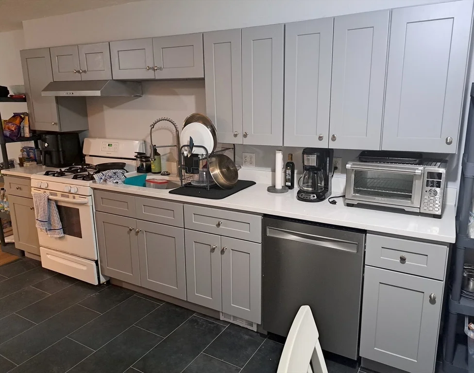 4 bed, 2 bath apartment for rent at 24 Lawn St Unit 3, Mission Hill — photo 2 of 21