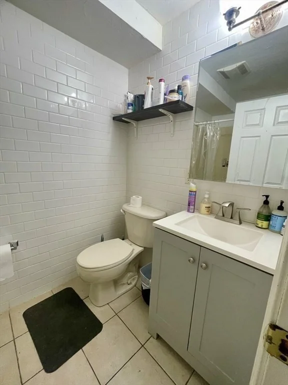 4 bed, 2 bath apartment for rent at 24 Lawn St Unit 3, Mission Hill — photo 9 of 21