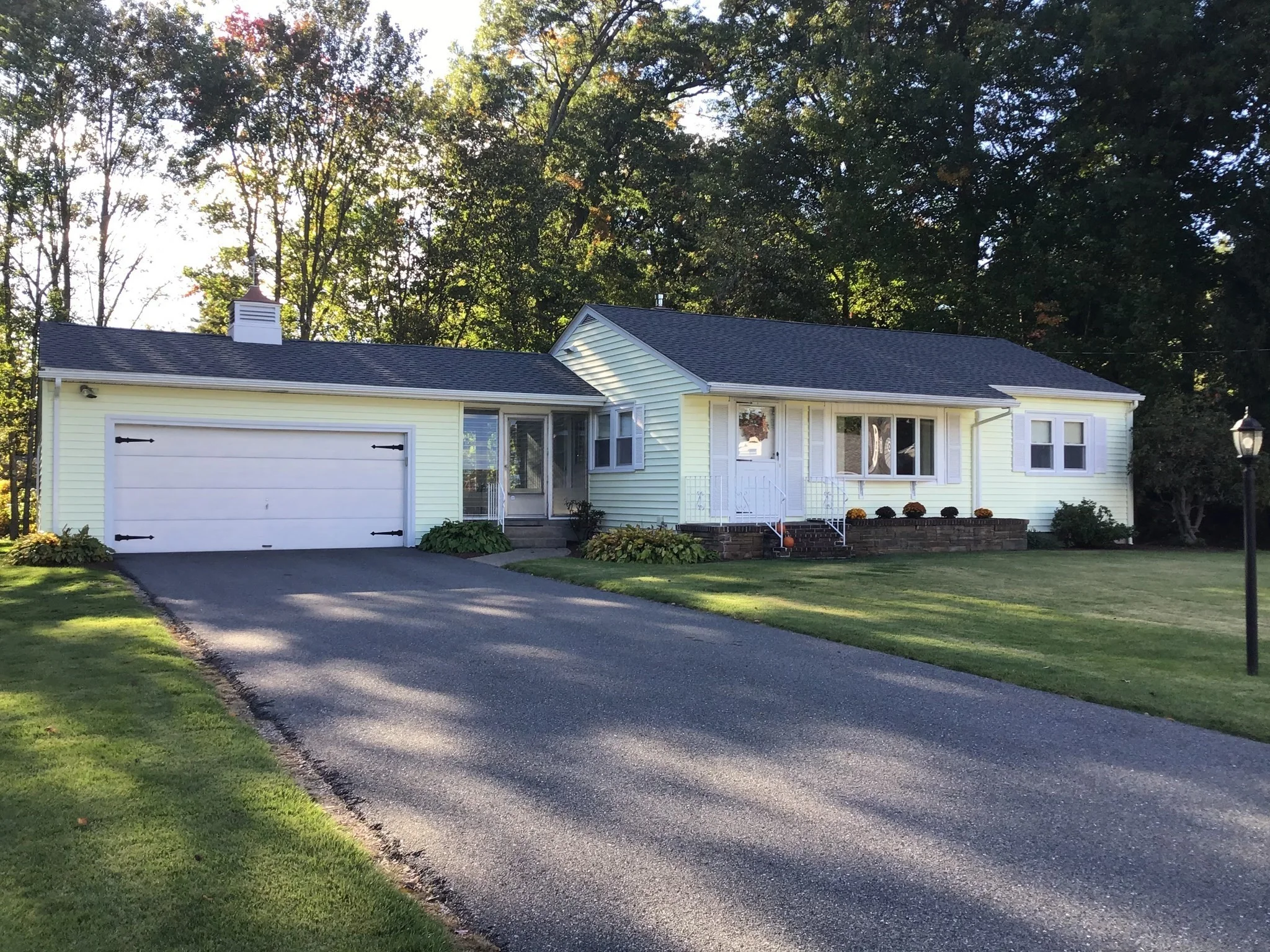 2 bed, 1 bath apartment for rent at 24 Lewis Rd, Adamsdale — photo 1 of 10
