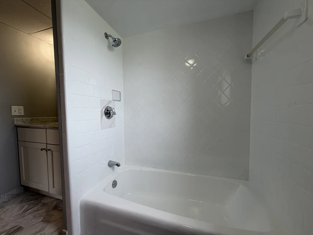 1 bed, 1 bath apartment for rent at 24 Lewis St Unit 1, North Providence — photo 8 of 10