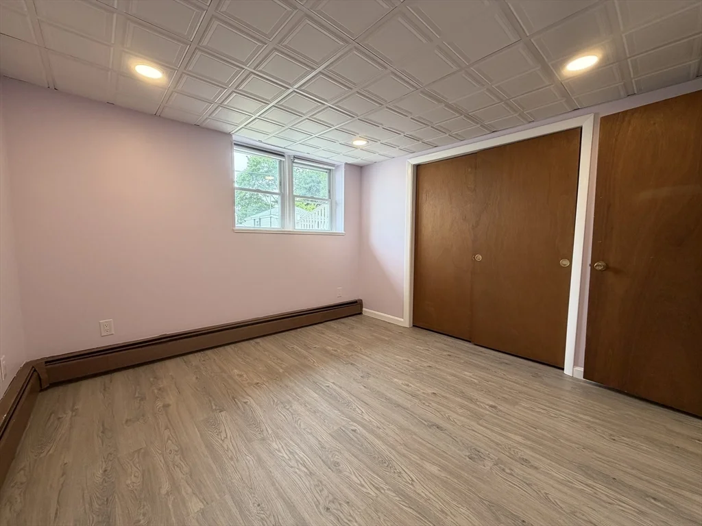 1 bed, 1 bath apartment for rent at 24 Lewis St Unit 1, North Providence — photo 5 of 10