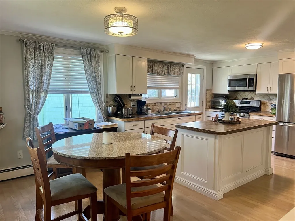 2 bed, 1 bath apartment for rent at 24 Lily St, Lynn — photo 9 of 16