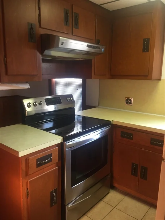 2 bed, 1 bath apartment for rent at 24 Linden St Unit 3-3, Everett — photo 1 of 11