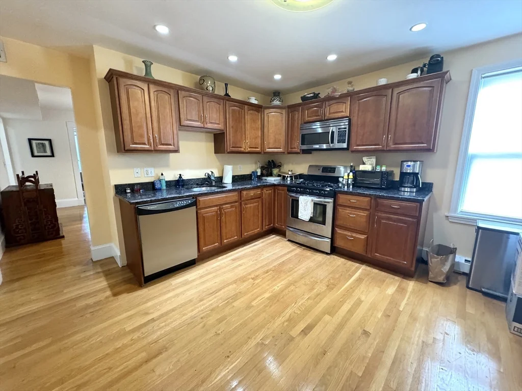 2 bed, 1 bath apartment for rent at 24 Madison Ave Unit 3, North Cambridge — photo 3 of 19