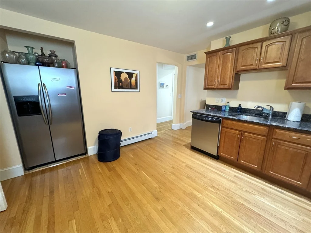 2 bed, 1 bath apartment for rent at 24 Madison Ave Unit 3, North Cambridge — photo 4 of 19