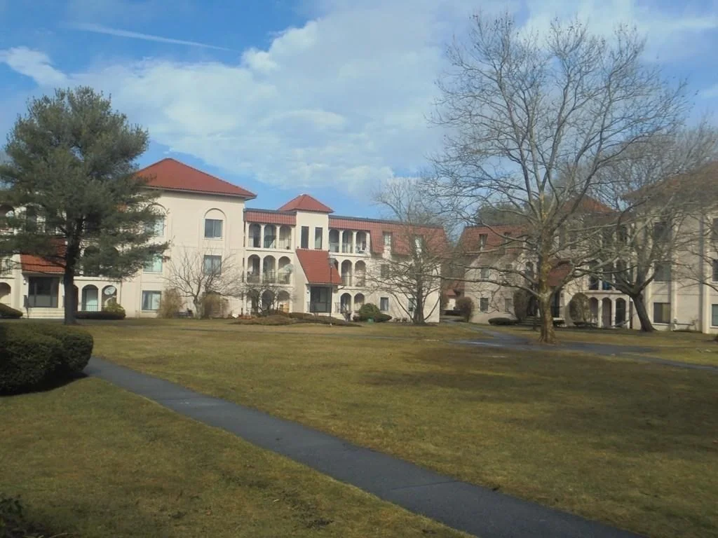 2 bed, 1 bath apartment for rent at 24 Madrid Sq Unit 4, Brockton — photo 8 of 17
