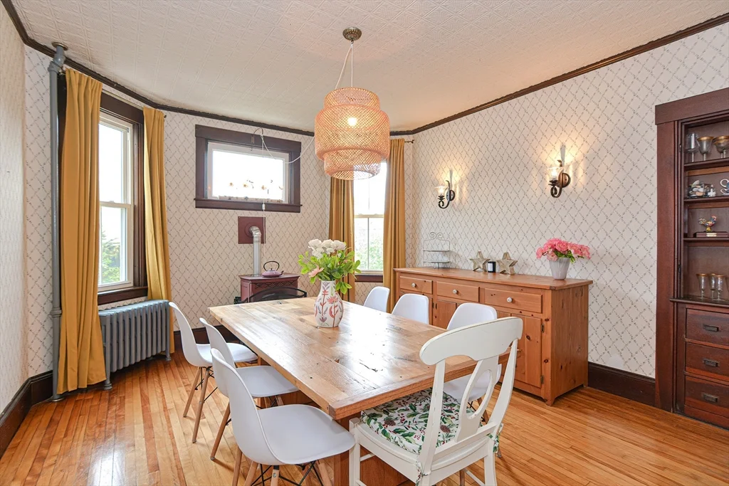 4 bed, 2 bath apartment for rent at 24 Main St, Upton — photo 4 of 31