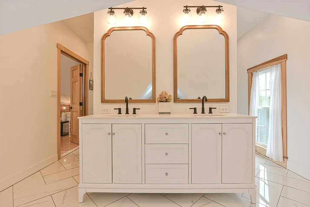 4 bed, 2 bath apartment for rent at 24 Main St, Upton — photo 23 of 31
